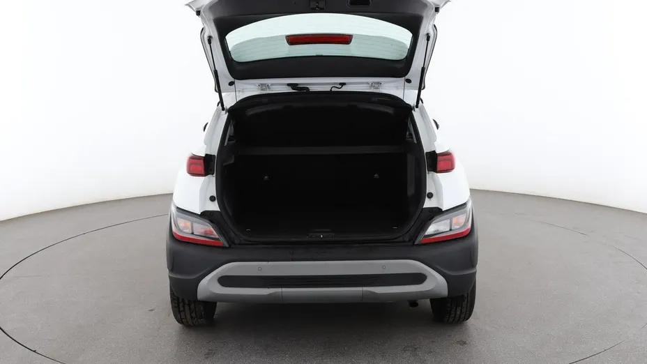 HYUNDAI Kona -