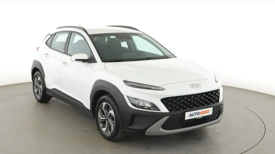 HYUNDAI Kona -
