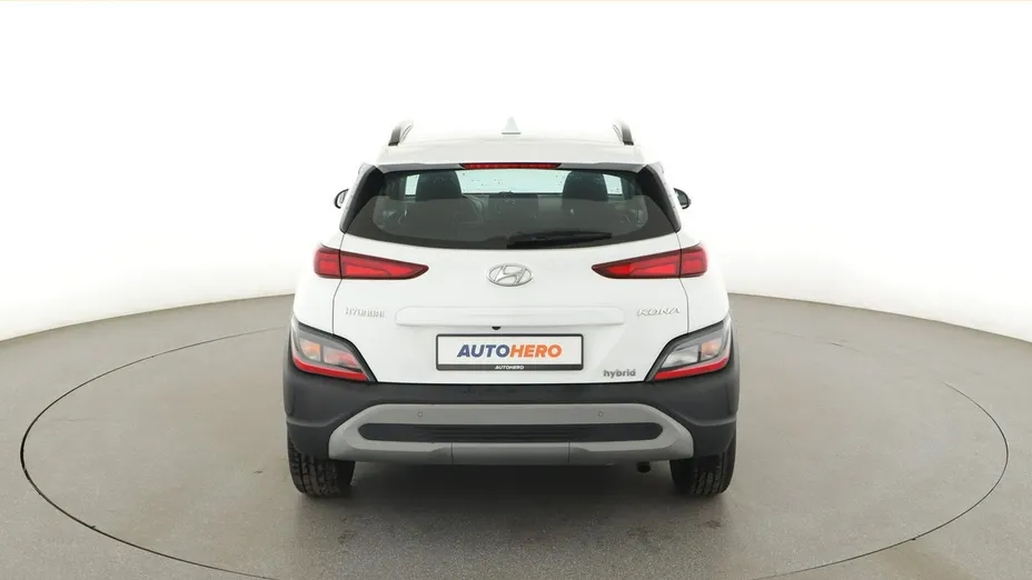 HYUNDAI Kona -