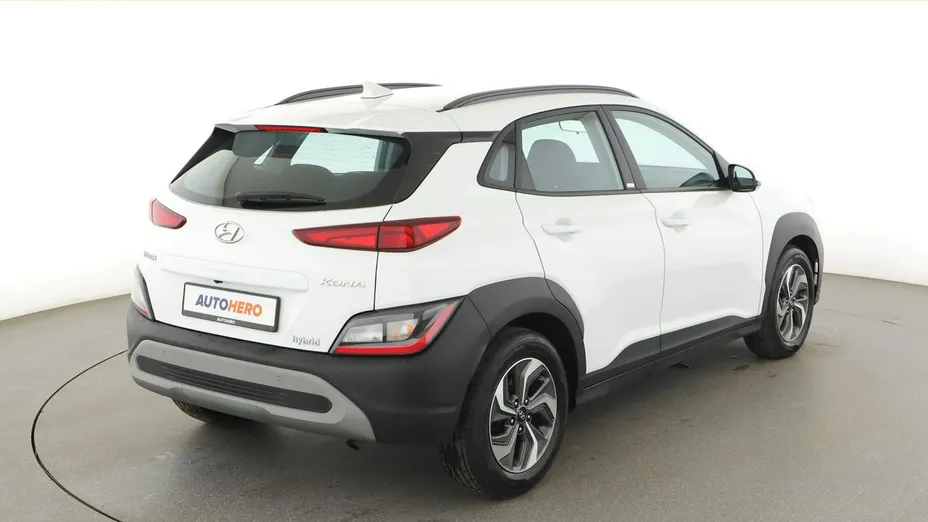 HYUNDAI Kona -