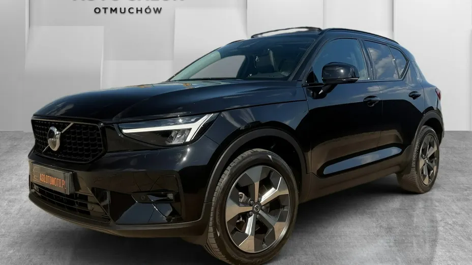 VOLVO XC40 -