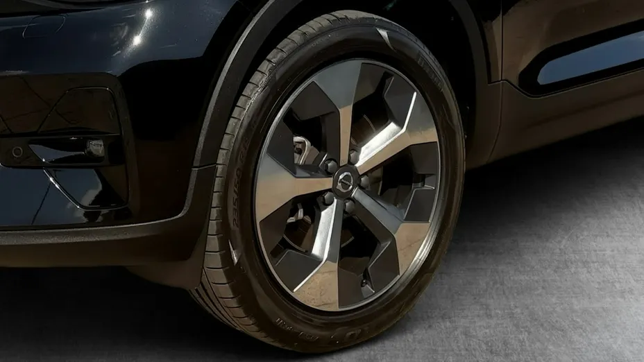 VOLVO XC40 -