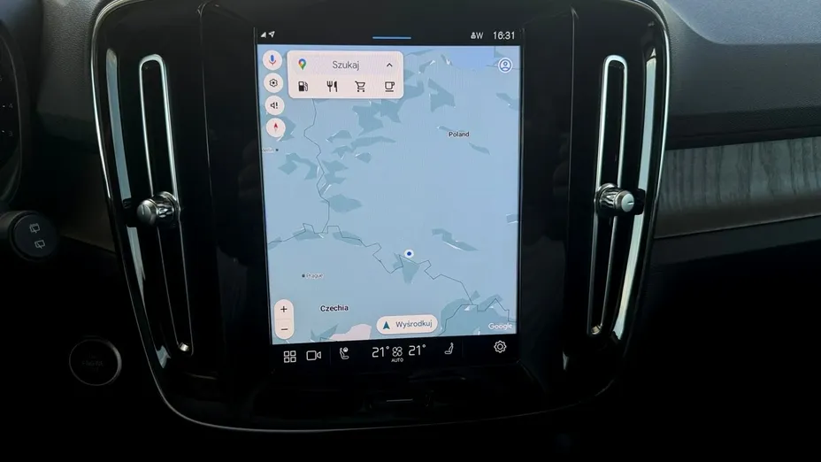 VOLVO XC40 -