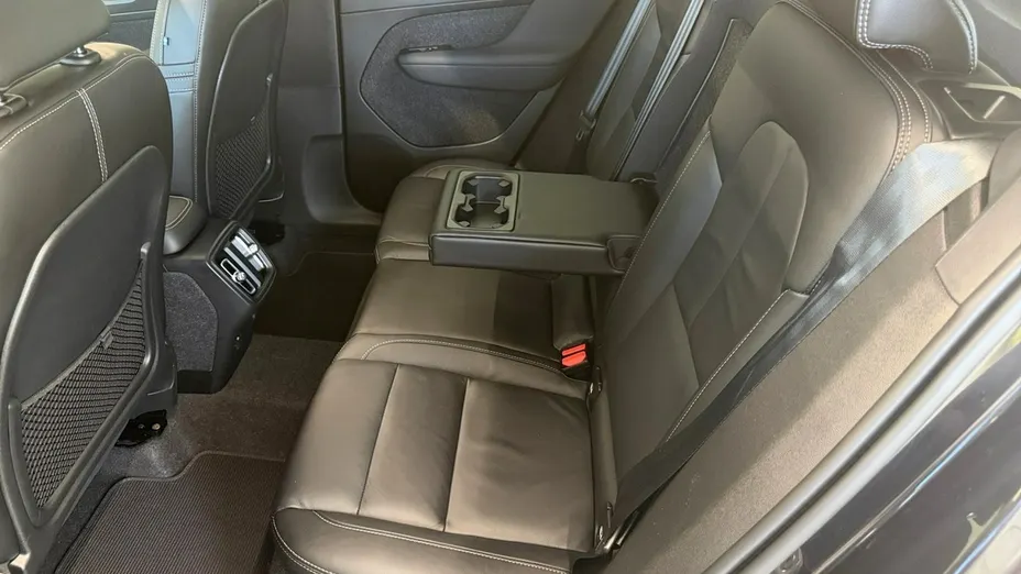 VOLVO XC40 -