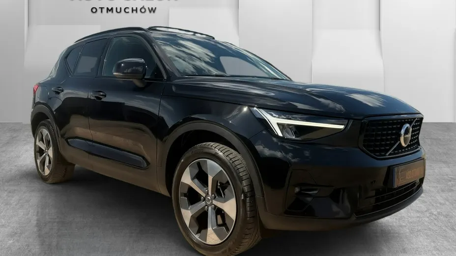 VOLVO XC40 -