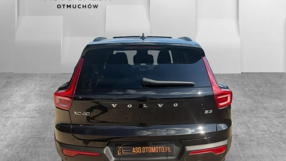 VOLVO XC40 -