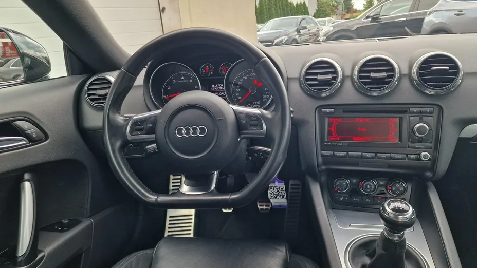 AUDI TT -