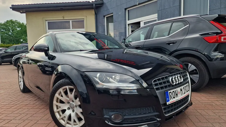 AUDI TT -