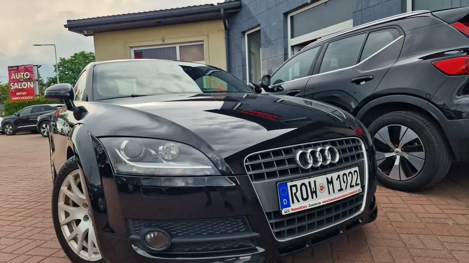 AUDI TT -
