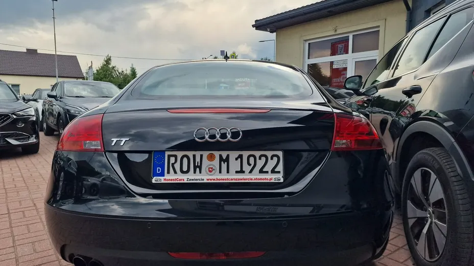 AUDI TT -
