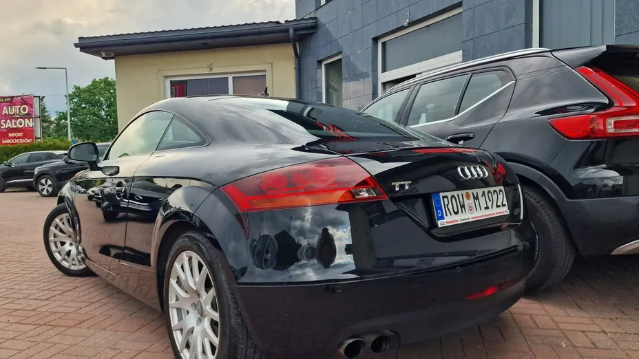 AUDI TT -
