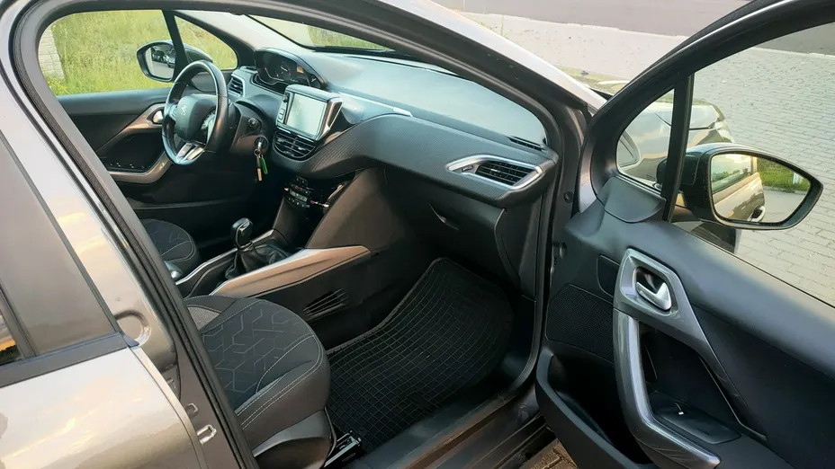 PEUGEOT 2008 -
