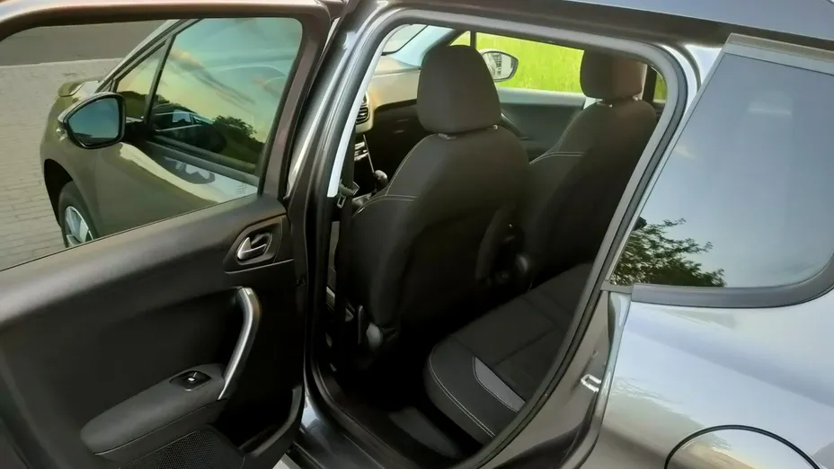 PEUGEOT 2008 -