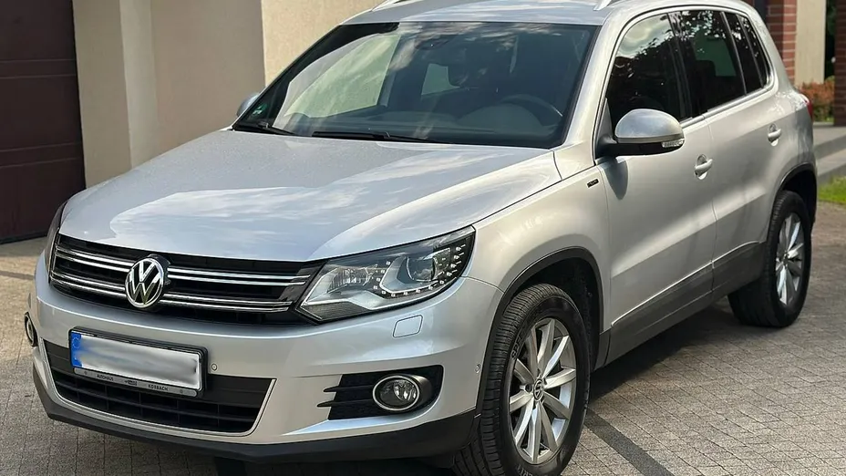 VOLKSWAGEN Tiguan -
