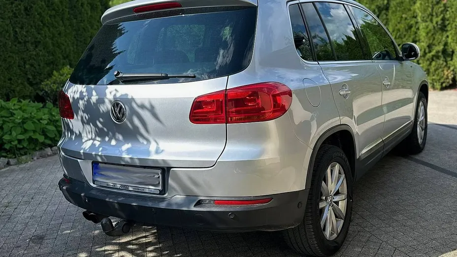 VOLKSWAGEN Tiguan -