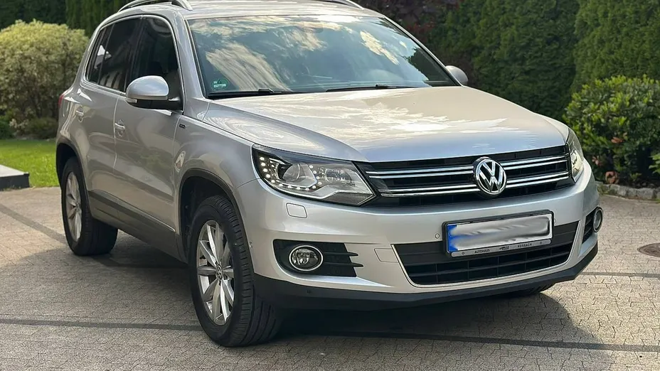 VOLKSWAGEN Tiguan -