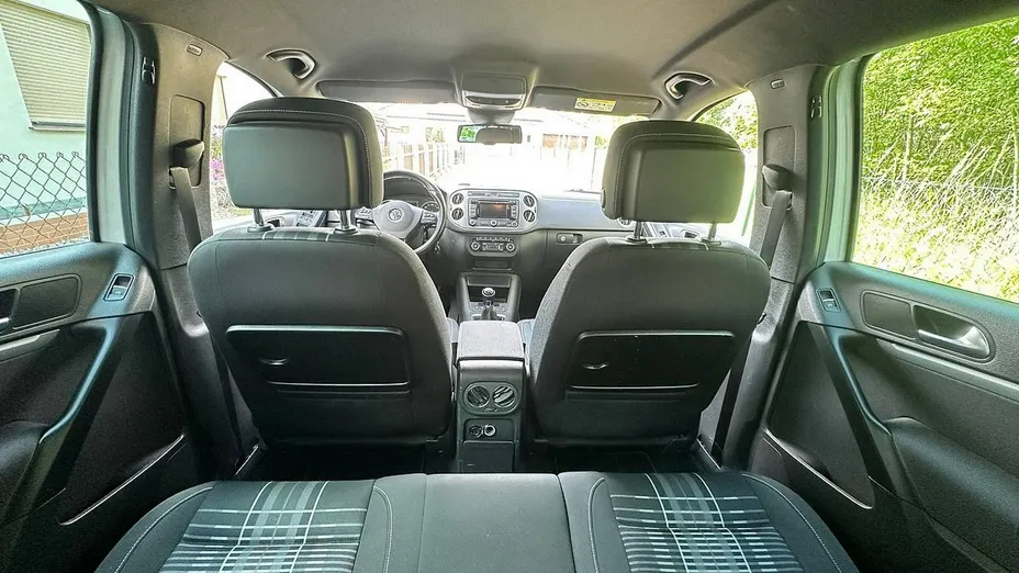 VOLKSWAGEN Tiguan -