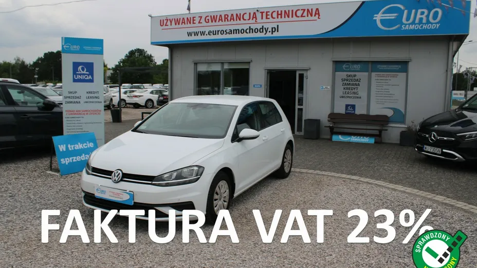 VOLKSWAGEN Golf -