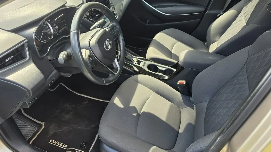 TOYOTA Corolla -