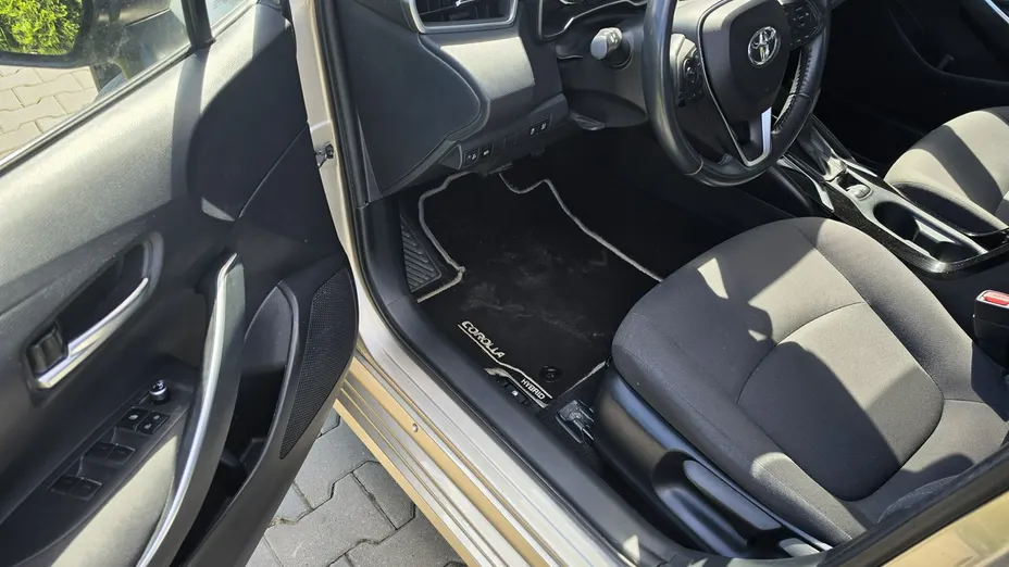 TOYOTA Corolla -