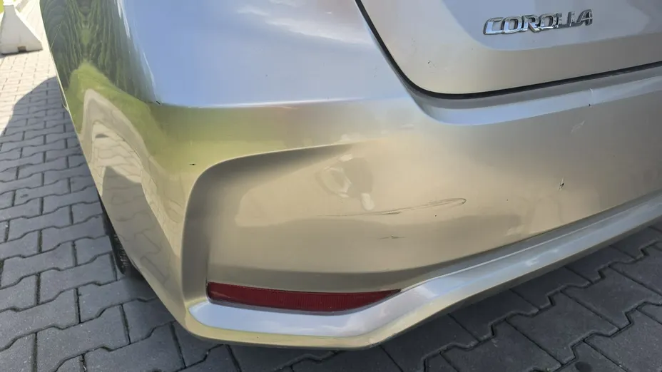 TOYOTA Corolla -