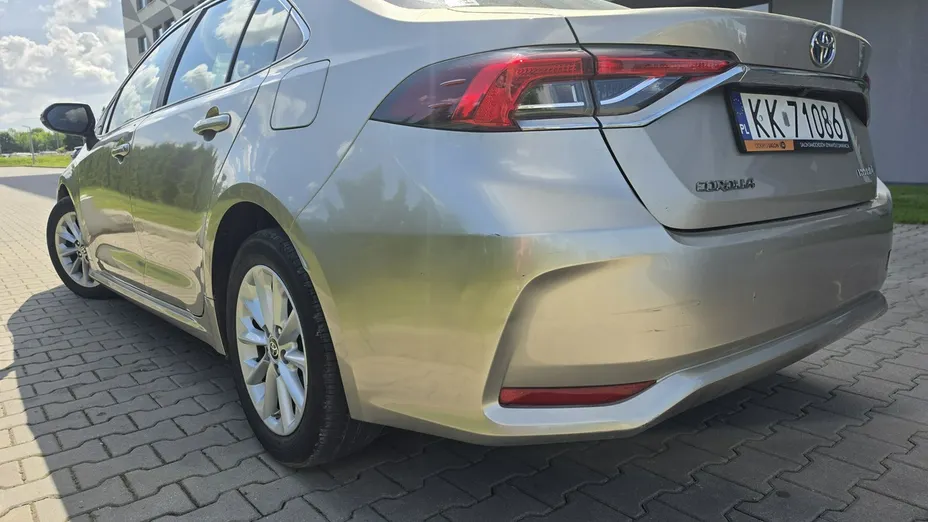 TOYOTA Corolla -