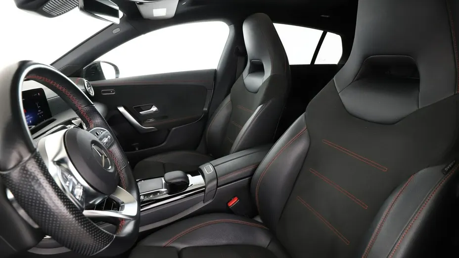 MERCEDES-BENZ CLA -