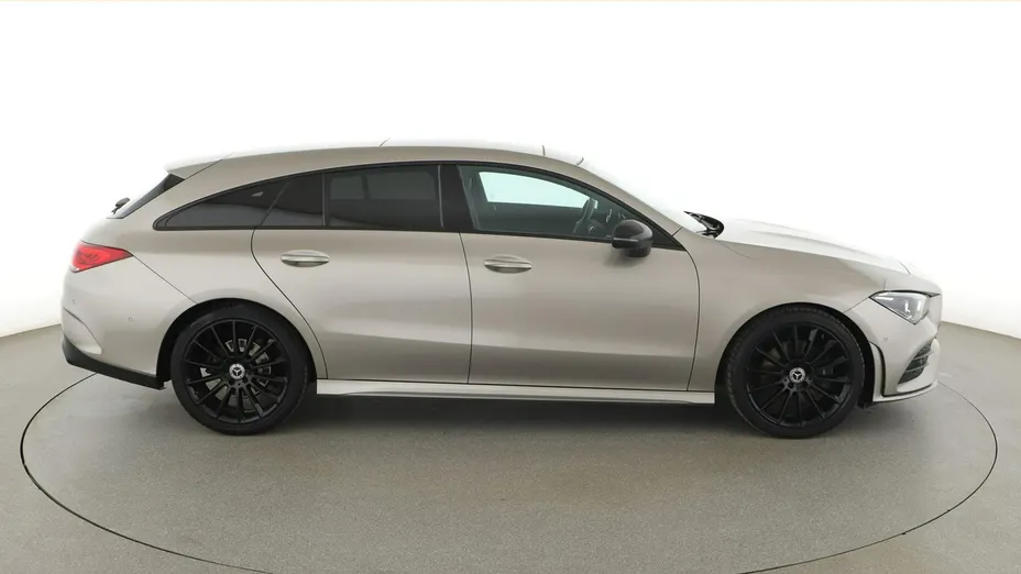 MERCEDES-BENZ CLA -