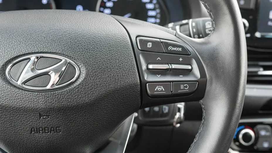 HYUNDAI i30 -