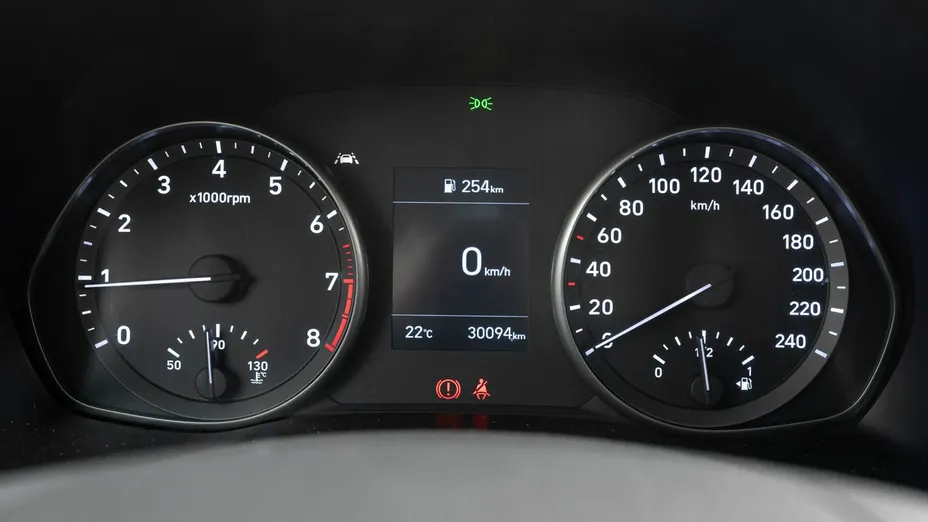 HYUNDAI i30 -