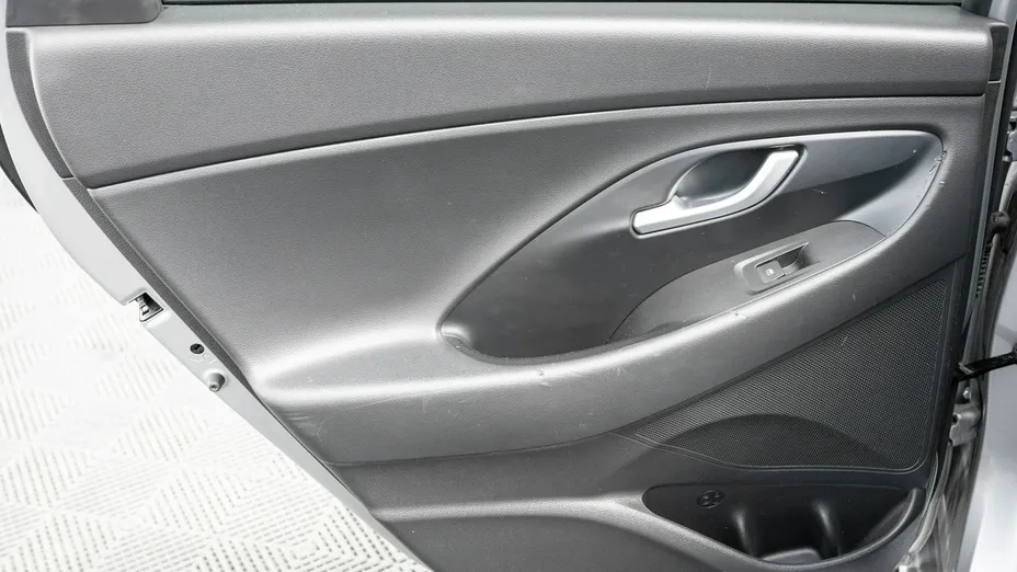 HYUNDAI i30 -