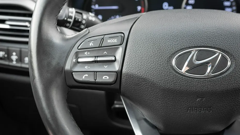 HYUNDAI i30 -
