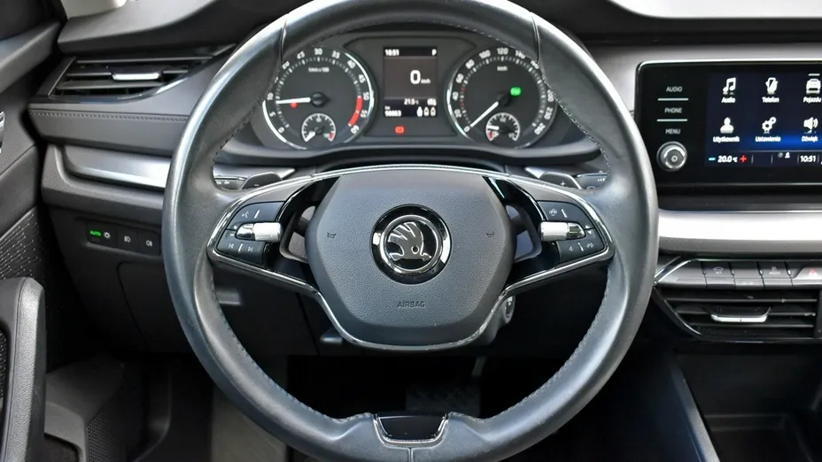 SKODA Octavia -