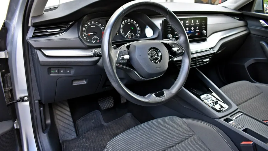 SKODA Octavia -