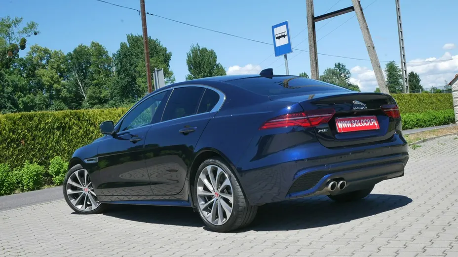 JAGUAR XE -