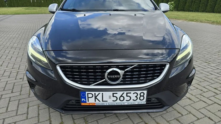 VOLVO V40 -