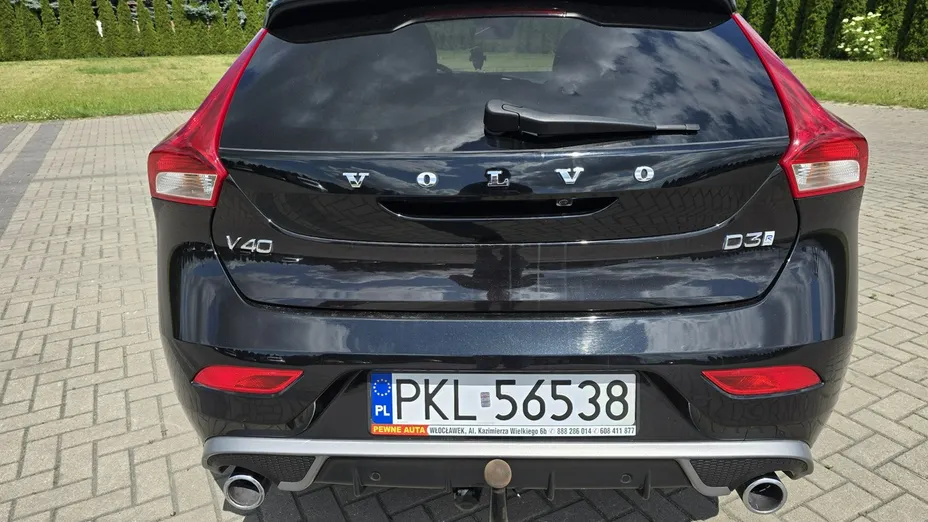 VOLVO V40 -