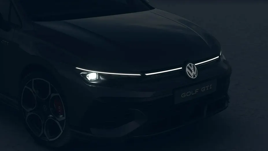 VOLKSWAGEN Golf -