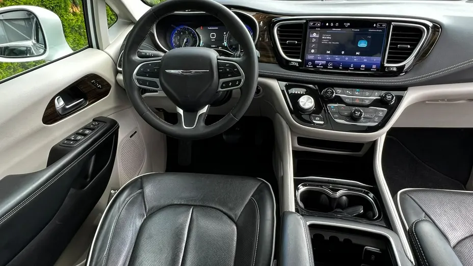 CHRYSLER Pacifica -