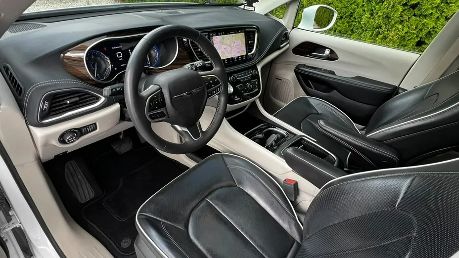CHRYSLER Pacifica -