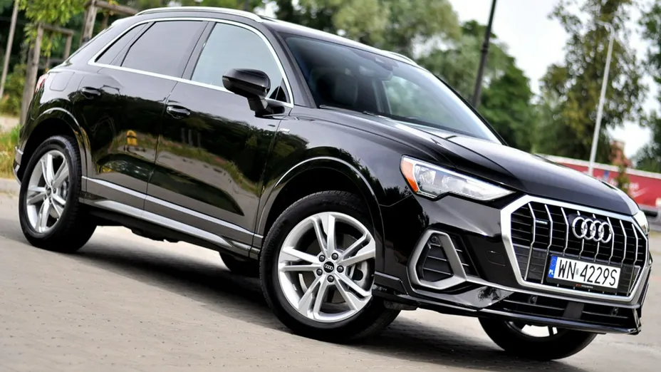 AUDI Q3 -