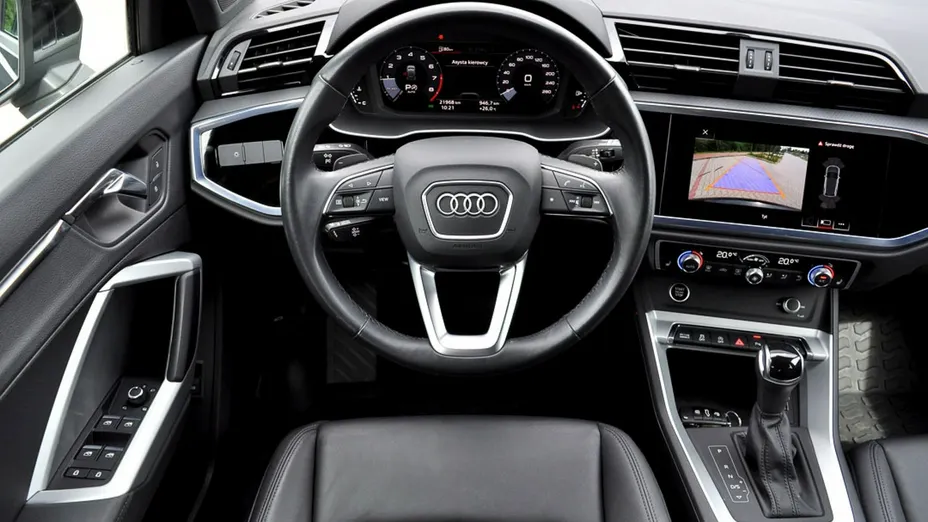 AUDI Q3 -