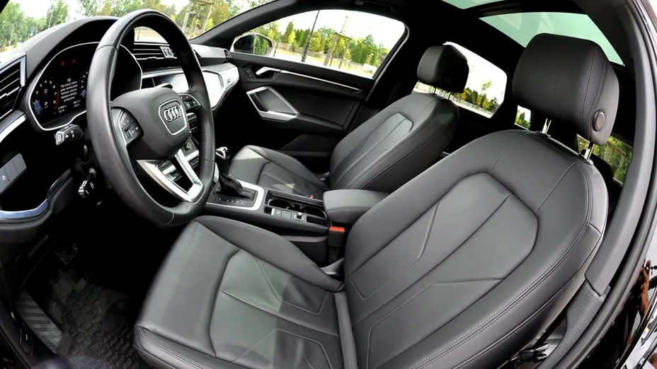 AUDI Q3 -