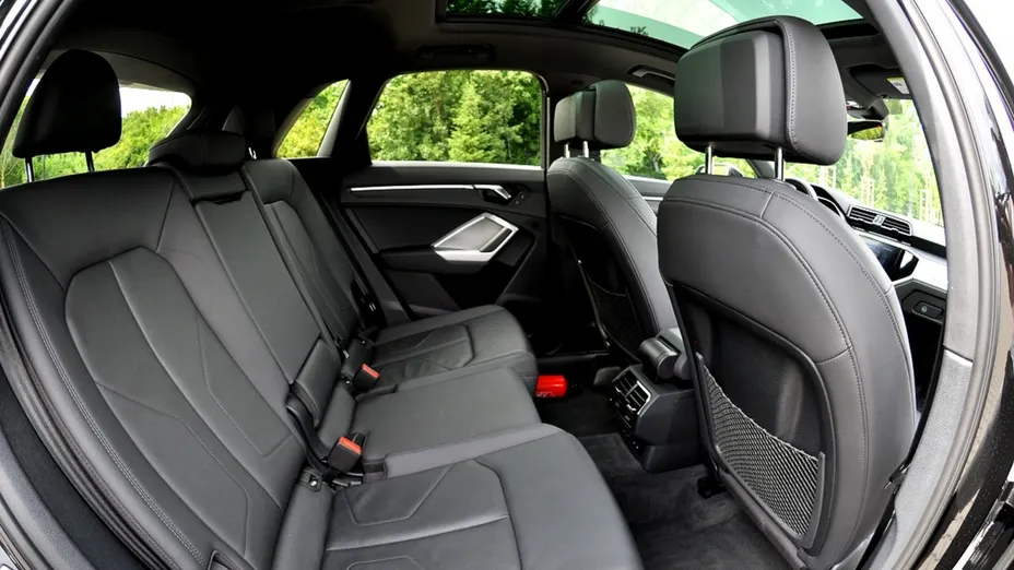 AUDI Q3 -