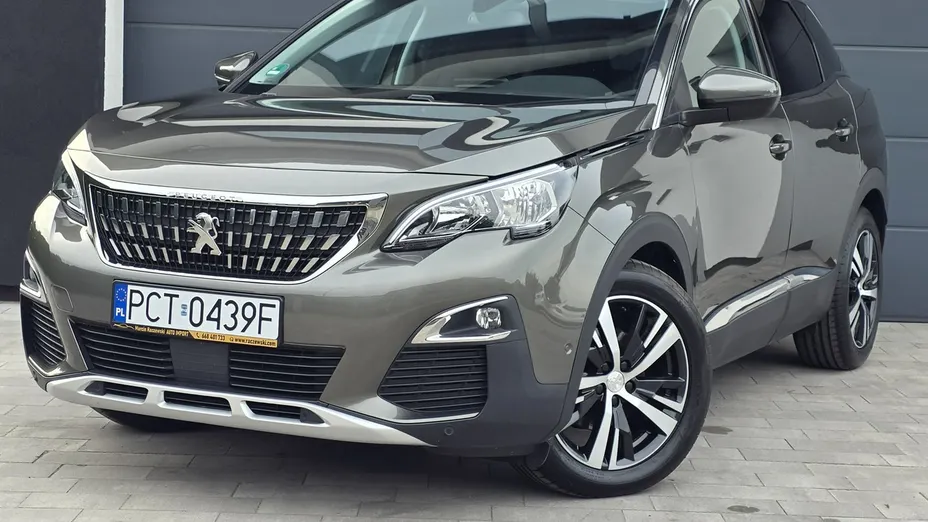 PEUGEOT 3008 -