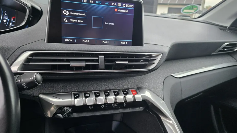 PEUGEOT 3008 -