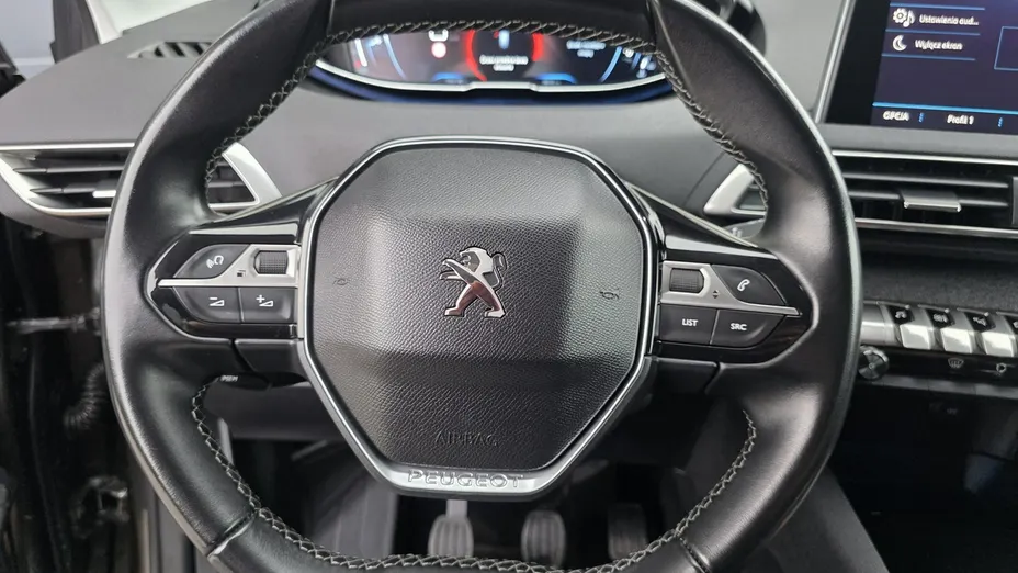 PEUGEOT 3008 -