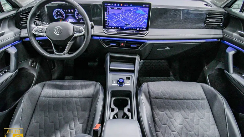 VOLKSWAGEN Tiguan -