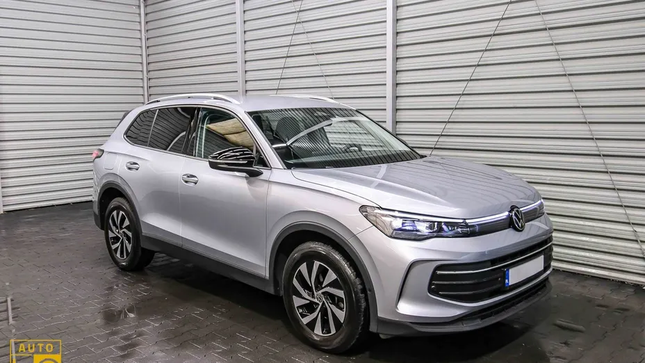 VOLKSWAGEN Tiguan -