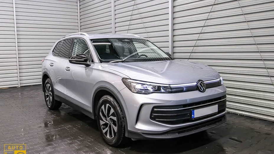 VOLKSWAGEN Tiguan -